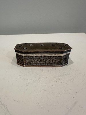 Lot 259 - A PARCEL GILT SILVER TOBACCO BOX, SUMATRA, INDONESIA, 18TH/19TH CENTURY