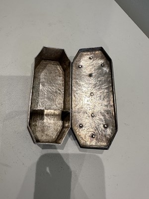 Lot 259 - A PARCEL GILT SILVER TOBACCO BOX, SUMATRA, INDONESIA, 18TH/19TH CENTURY