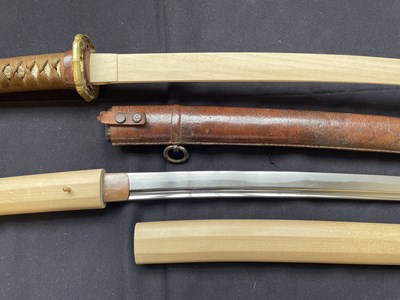 Lot 589 - A JAPANESE SHIN-GUNTO, THE BLADE 1750-1850, MILITARY MOUNTS 1942-1945