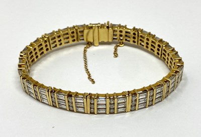 Lot 375 - DIAMOND BRACELET