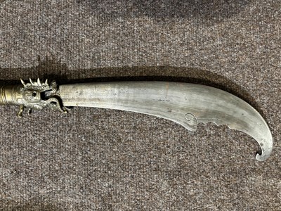 Lot 94 - A VIETNAMESE GLAIVE (YAN YUE DAO), QING DYNASTY, 19TH CENTURY