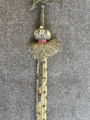 Lot 715 - A SERGEANTS HALBERD, 18TH CENTURY