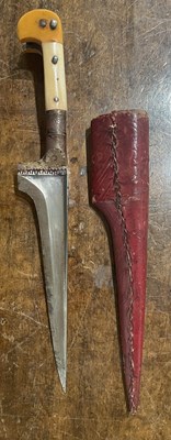 Lot 624 - AN INDO-PERSIAN DAGGER (PESH-KABZ), 19TH CENTURY