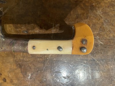 Lot 624 - AN INDO-PERSIAN DAGGER (PESH-KABZ), 19TH CENTURY