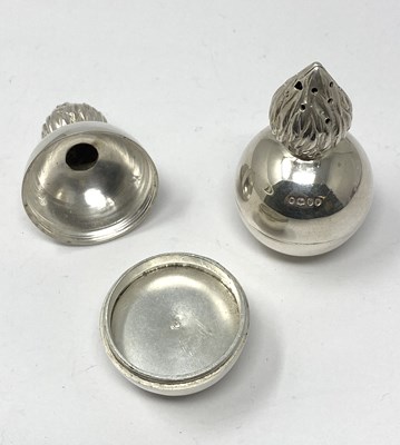 Lot 136 - A PAIR OF VICTORIAN NOVELTY SILVER 'GRENADE' PEPPERETTES, JOSEPH BRAHAM, LONDON, 1885