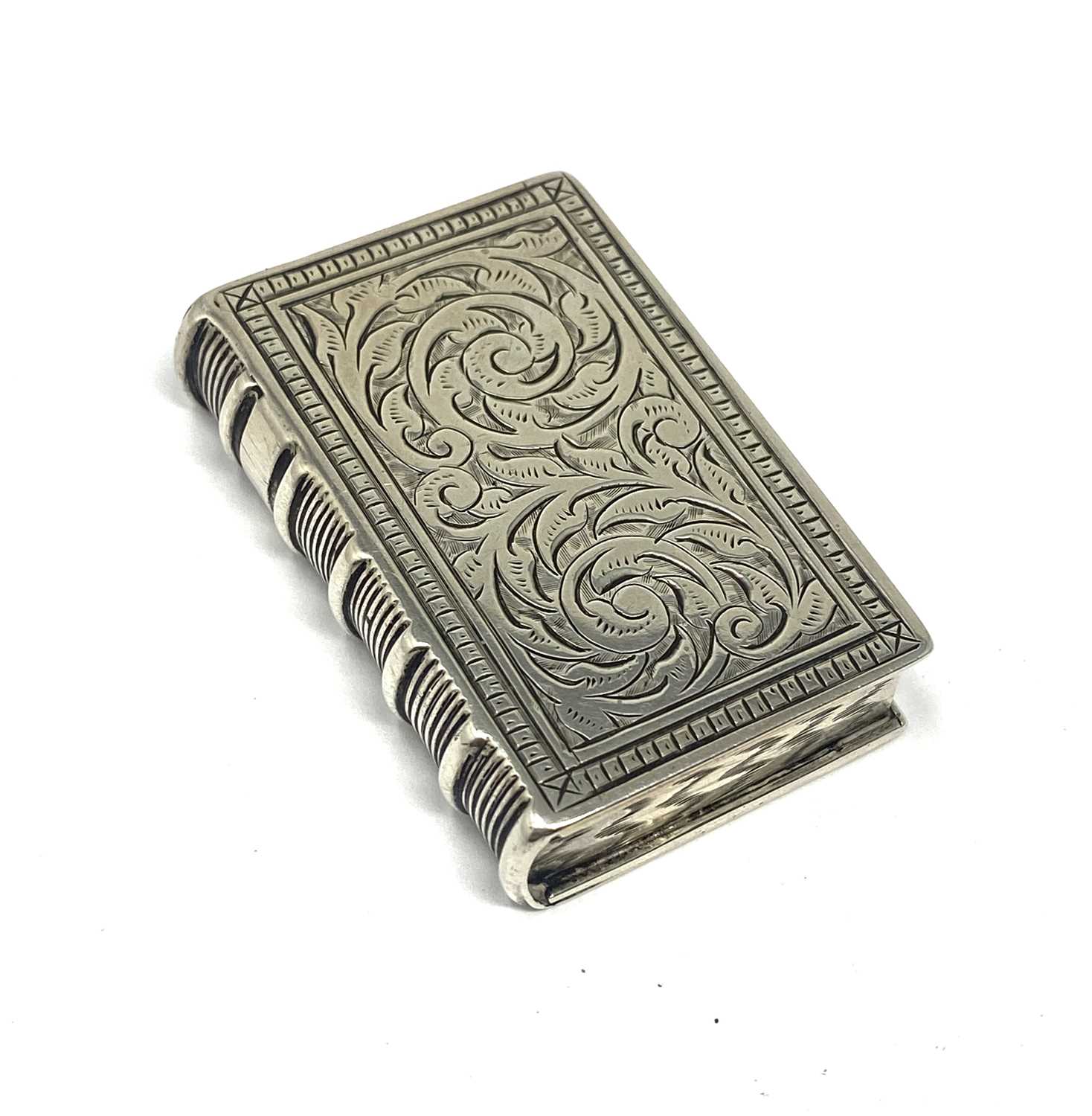 Lot 84 - A VICTORIAN SILVER VESTA CASE, HILLIARD & THOMASON, BIRMINGHAM, 1882