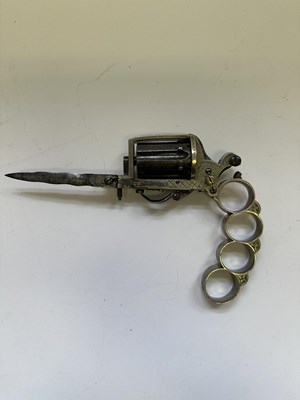 Lot 416 - A LIEGE PIN-FIRE SIX-SHOT KNUCKLE-DUSTER REVOLVER OF DOLNE (APACHE) TYPE AND OF SMALL BORE