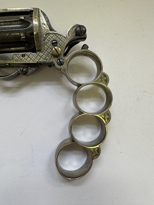 Lot 416 - A LIEGE PIN-FIRE SIX-SHOT KNUCKLE-DUSTER REVOLVER OF DOLNE (APACHE) TYPE AND OF SMALL BORE