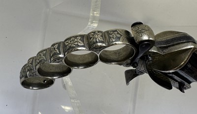 Lot 416 - A LIEGE PIN-FIRE SIX-SHOT KNUCKLE-DUSTER REVOLVER OF DOLNE (APACHE) TYPE AND OF SMALL BORE