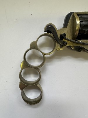 Lot 417 - A LIEGE PIN-FIRE SIX-SHOT KNUCKLE-DUSTER REVOLVER OF DOLNE (APACHE) TYPE AND OF SMALL BORE