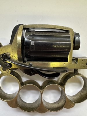 Lot 417 - A LIEGE PIN-FIRE SIX-SHOT KNUCKLE-DUSTER REVOLVER OF DOLNE (APACHE) TYPE AND OF SMALL BORE
