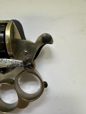 Lot 417 - A LIEGE PIN-FIRE SIX-SHOT KNUCKLE-DUSTER REVOLVER OF DOLNE (APACHE) TYPE AND OF SMALL BORE