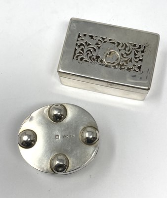 Lot 109 - A VICTORIAN SILVER DRESSING CASE BOX AND COVER, EDWARD EDWARDS, LONDON, 1838