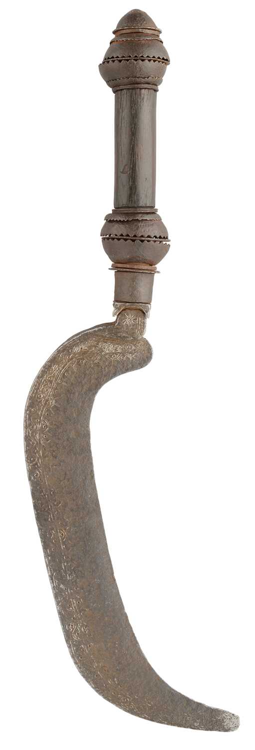 Lot 631 - A SOUTH INDIAN HATCHET (KATHIR ARUVAL), 17TH CENTURY, PROBABLY THANJAVUR, TAMIL NADU