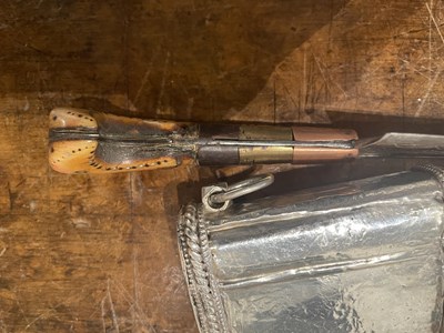 Lot 6 - A SOUTH INDIAN SMALL DAGGER, 18TH/19TH CENTURY, PROBABLY KERALA