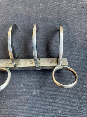 Lot 634 - AN INDIAN IRON 'TIGER-CLAW' (BAGH NAKH), POSSIBLY 18TH/19TH CENTURY