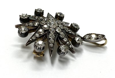 Lot 835 - VICTORIAN DIAMOND STAR BROOCH/PENDANT, 1890s