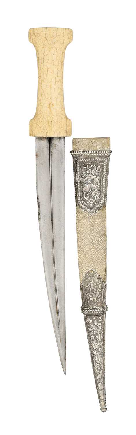 Lot 16 - A PERSIAN DAGGER, QAJAR, EARLY 19TH CENTURY