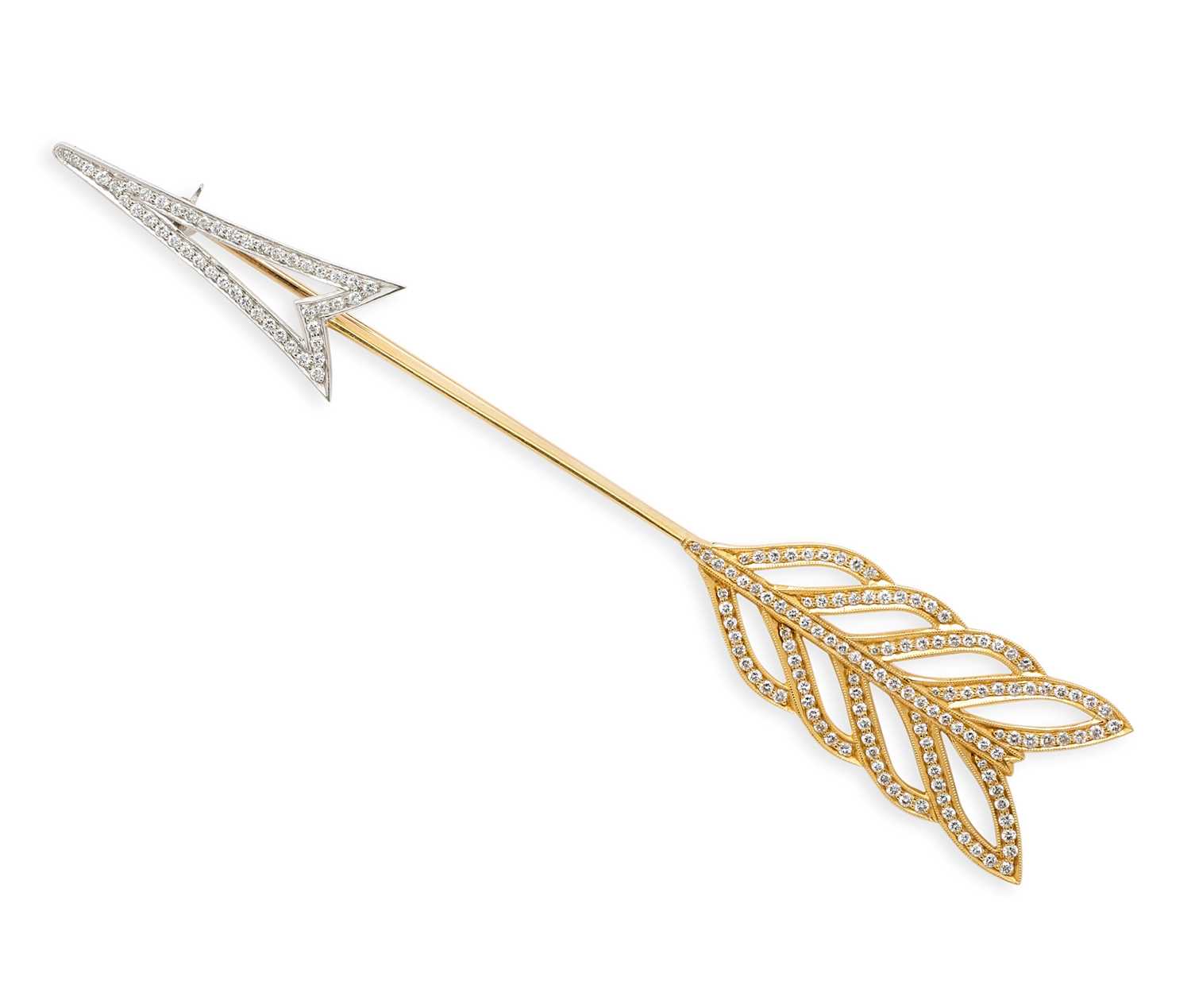 Lot 766 - MCCABE MCCARTY: GOLD AND DIAMOND BROOCH