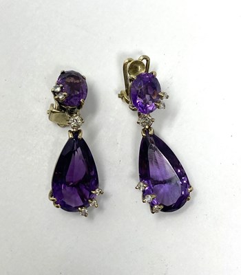 Lot 689 - AMETHYST AND DIAMOND DEMI-PARURE, 1960s