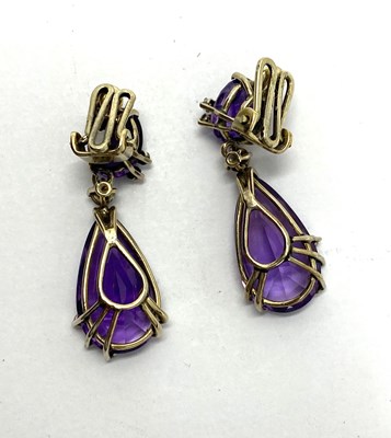 Lot 689 - AMETHYST AND DIAMOND DEMI-PARURE, 1960s