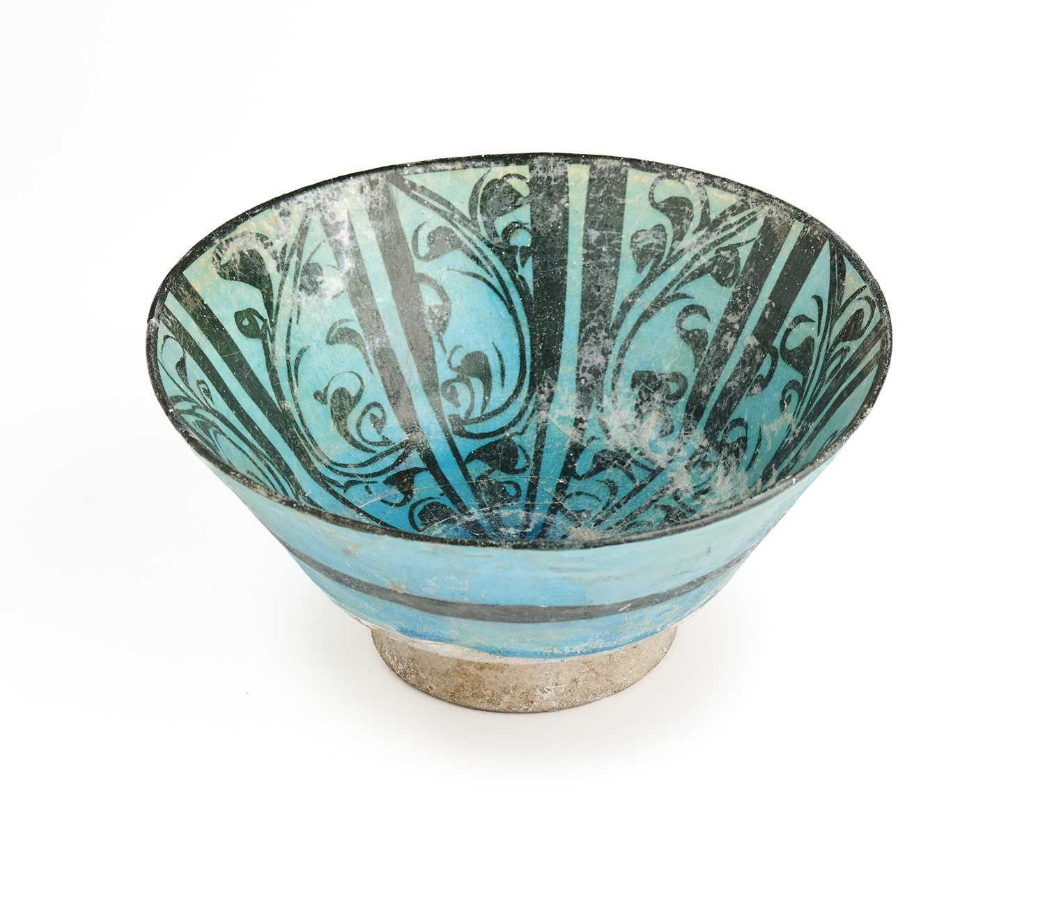 Lot 355 - A KASHAN BLACK PAINTED TURQUOISE GLAZED BOWL, PERSIA, 13TH CENTURY
