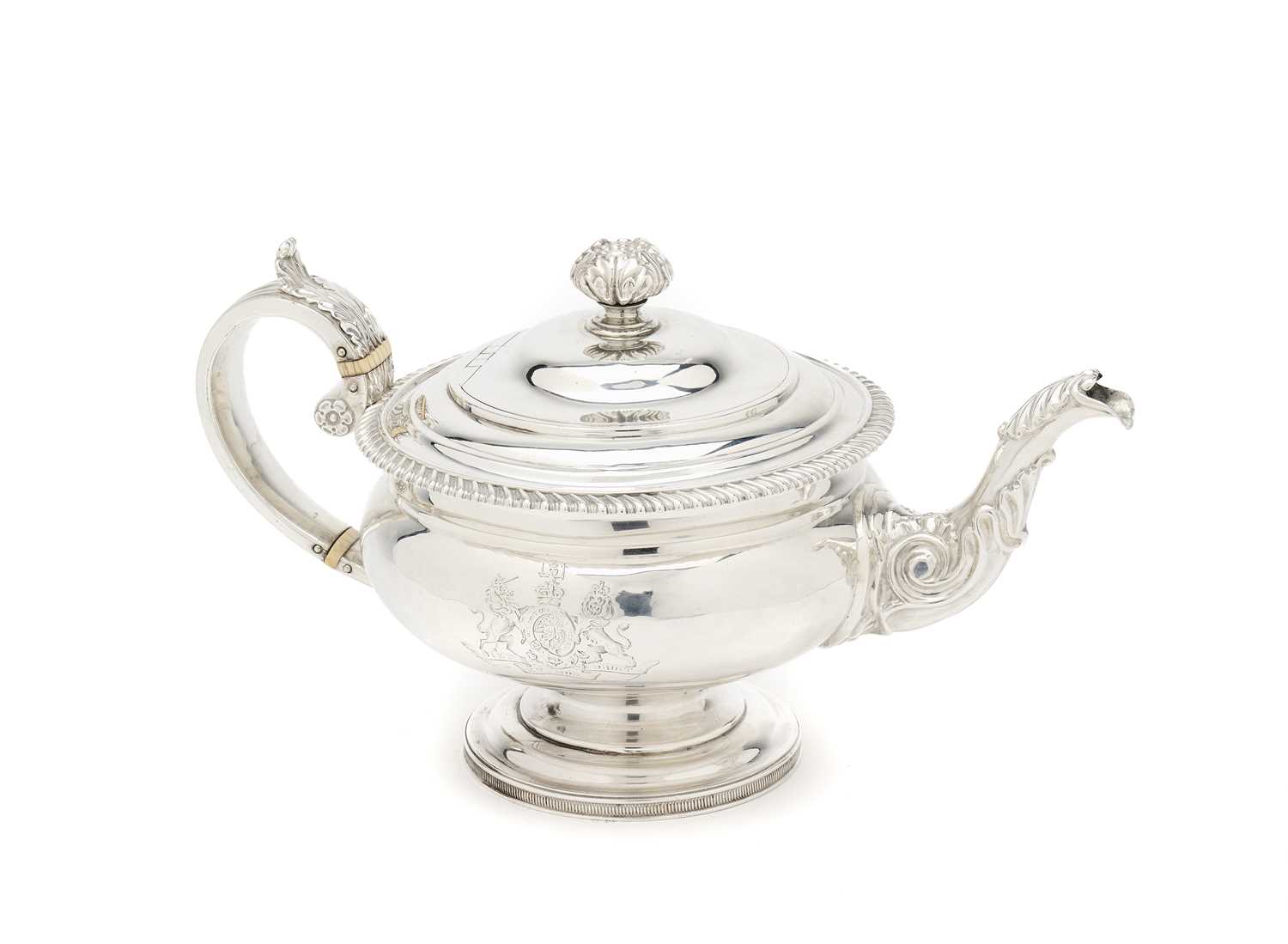 Lot 1 - THE KING'S PRIZE TO THE ROYAL COMPANY OF ARCHERS, GAINED BY CAPTAIN ROBERT HAY