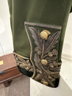 Lot 5 - THE UNIFORM OF LIEUTENANT COLONEL WARRENDER, ROYAL COMPANY OF ARCHERS