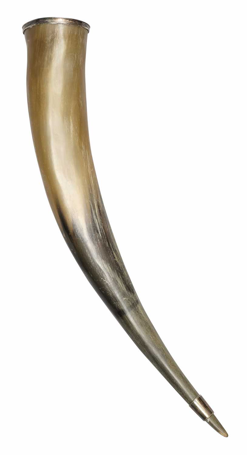 Lot 115 - A HORN QUIVER