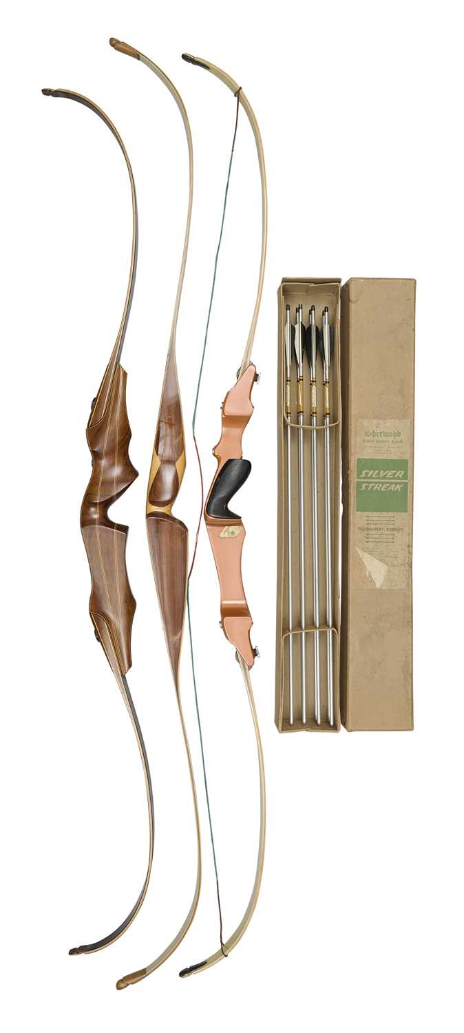 Lot 147 - NINETEEN RECURVE BOWS AND FIVE BOXES OF ARROWS, 20TH CENTURY