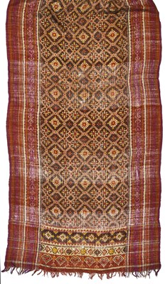 Lot 203 - A SILK DOUBLE IKAT SARI (PATOLA)