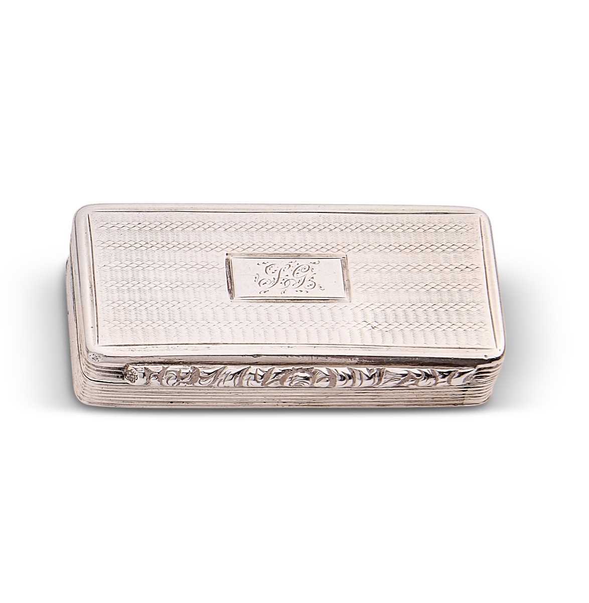 Lot 259 - A WILLIAM IV SILVER SNUFF BOX, WILLIAM SIMPSON, BIRMINGHAM, 1833