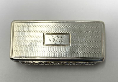Lot 259 - A WILLIAM IV SILVER SNUFF BOX, WILLIAM SIMPSON, BIRMINGHAM, 1833