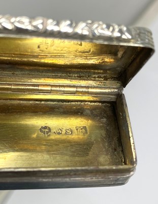 Lot 259 - A WILLIAM IV SILVER SNUFF BOX, WILLIAM SIMPSON, BIRMINGHAM, 1833