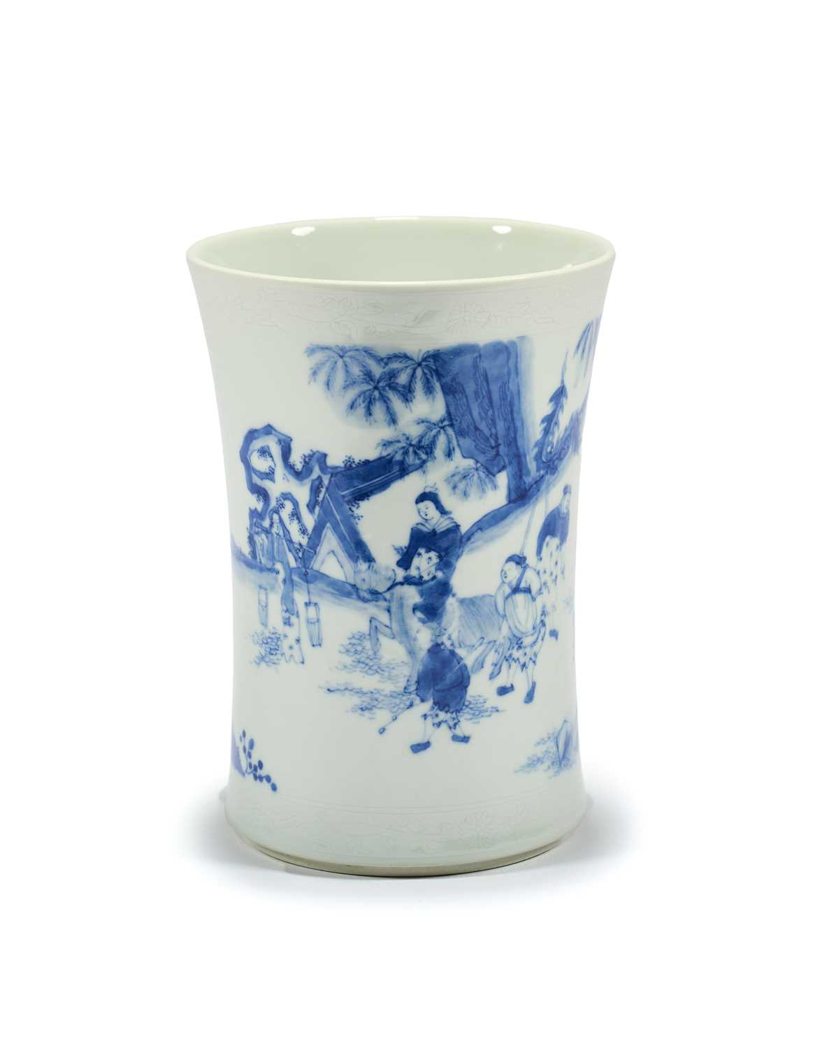 Lot 11 - A CHINESE BLUE AND WHITE TRANSITIONAL STYLE BRUSHPOT