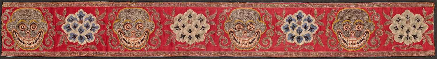 Lot 47 - A CHINESE WOVEN SILK BROCADE FOR THE TIBETAN MARKET, QING DYNASTY, 19TH CENTURY