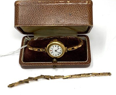 Lot 532 - RECORD DREADNOUGHT WATCH CO.: LADY'S GOLD WRISTLET WATCH, CIRCA 1919