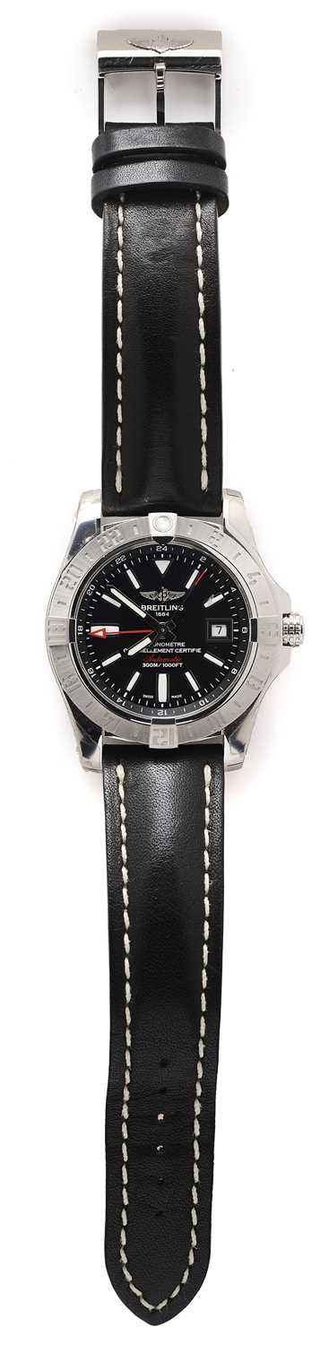 Lot 517 - BREITLING, AVENGER II GMT, REF. A32390: GENTLEMAN'S STAINLESS STEEL WRISTWATCH, CIRCA 2015