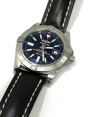 Lot 517 - BREITLING, AVENGER II GMT, REF. A32390: GENTLEMAN'S STAINLESS STEEL WRISTWATCH, CIRCA 2015