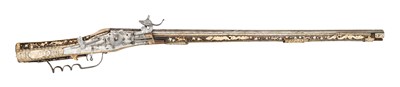 Lot 361 - AN 18 BORE SOUTH GERMAN  COMBINED MATCH AND WHEEL-LOCK SPORTING CARBINE DATED 1586