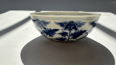 Lot 17 - A CHINESE BLUE AND WHITE 'LOTUS' BOWL, GUANGXU MARK AND PERIOD (1875-1908)