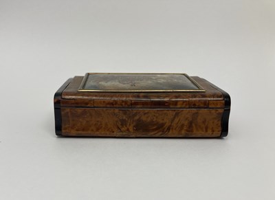 Lot 290 - A FRENCH BURR WOOD MUSICAL SNUFF BOX, PARIS, CIRCA 1830