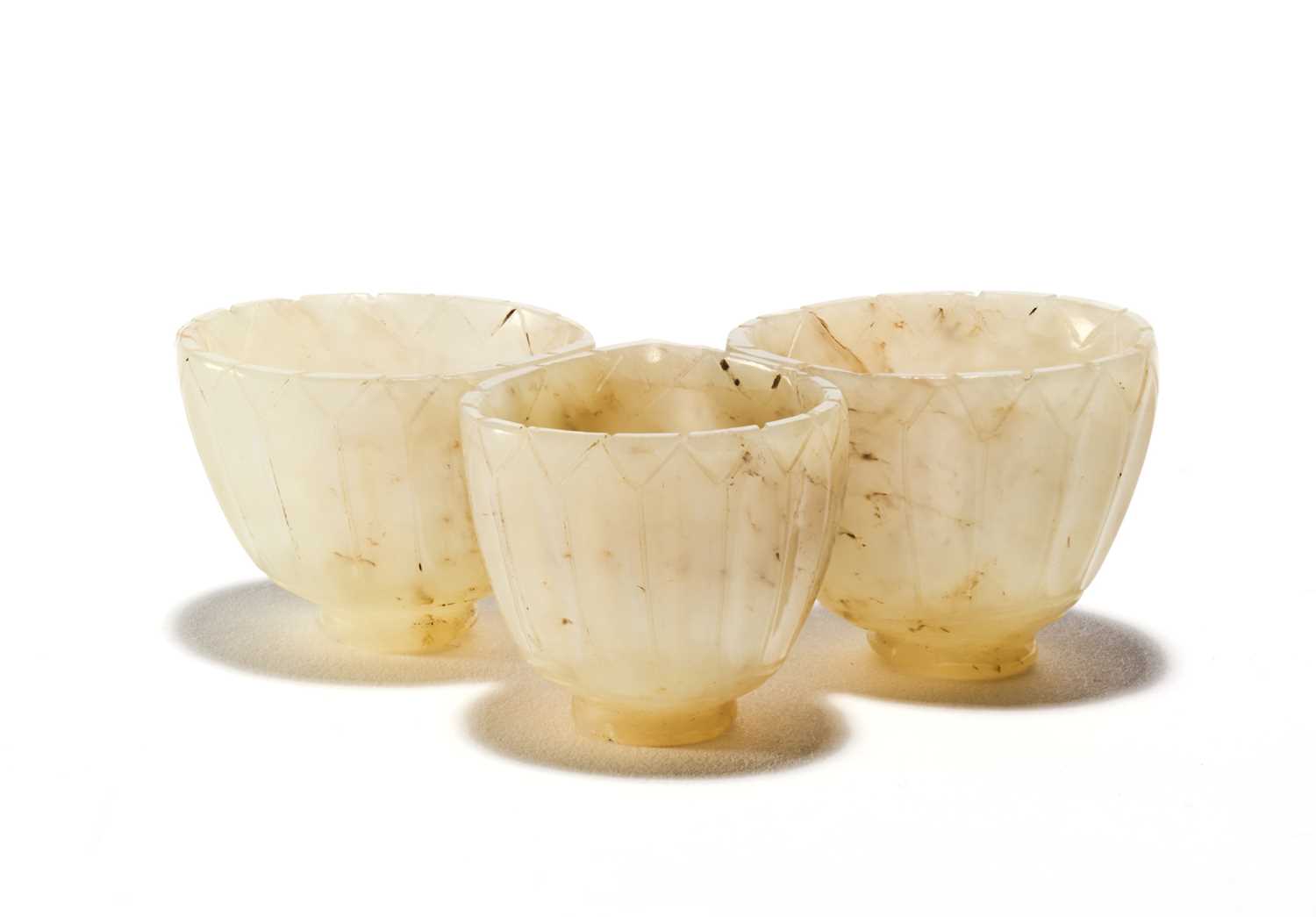 Lot 69 - A SMALL JADE CONTAINER, NORTHERN INDIA, 18TH/19TH CENTURY