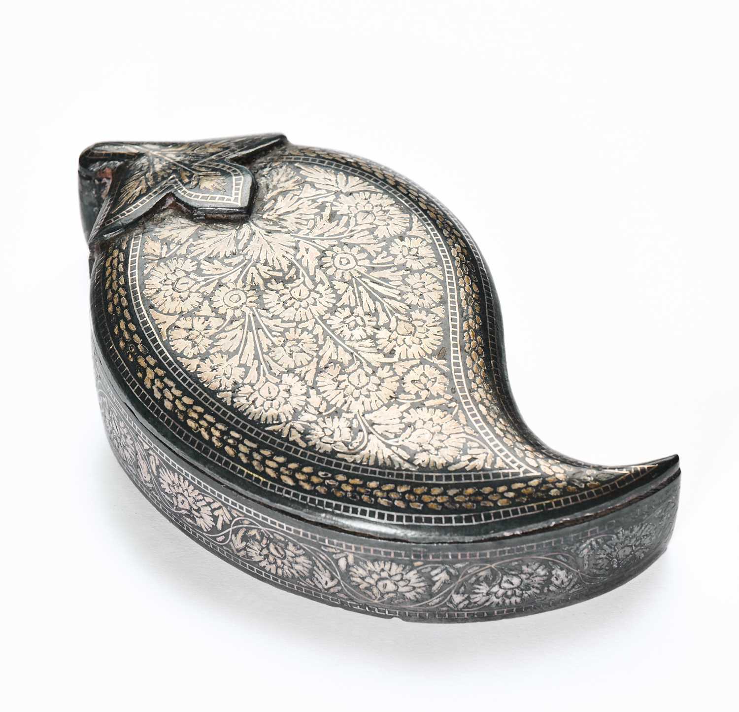 Lot 48 - A BIDRI PAN BOX (PAN-DAN), DECCAN, MID-19TH CENTURY