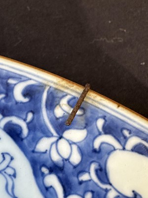 Lot 24 - A CHINESE BLUE AND WHITE CHARGER, QING DYNASTY, 18TH CENTURY
