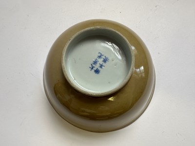 Lot 8 - A CHINESE BLUE AND WHITE AND CAFE-AU-LAIT BOWL, GUANGXU MARK AND PERIOD (1875-1908)