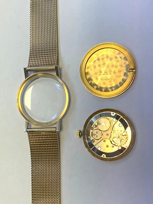 Lot 525 - BAUME & CO.: GENTLEMAN'S GOLD BRACELET DRESS WATCH, CIRCA 1976