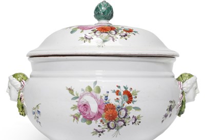 Lot 35 - AN IMPERIAL PORCELAIN MANUFACTORY SOUP TUREEN AND COVER FROM THE EVERYDAY SERVICE, ST PETERSBURG, PERIOD OF PAUL I (1796-1801)