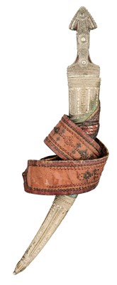 Lot 543 - A YEMENI JAMBIYA, 19TH CENTURY