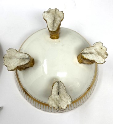 Lot 18 - A PARIS PORCELAIN (PIERRE-LOUIS DAGOTY) ORNITHOLOGICAL PART DESSERT SERVICE, CIRCA 1810